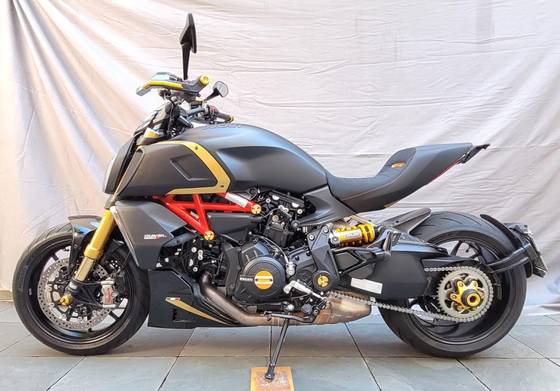 DUCATI DIAVEL 1260 S DUCATI DIAVEL 1260 S